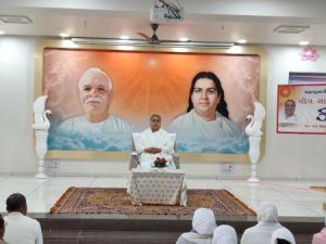 52ae6d99-a9ef-4b0e-960b-54349d3c1a25