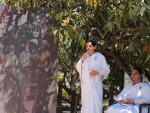 e9af4404-7dba-493e-ae75-9252f2ee72f4