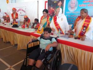 Narayan seva_Disable people 5